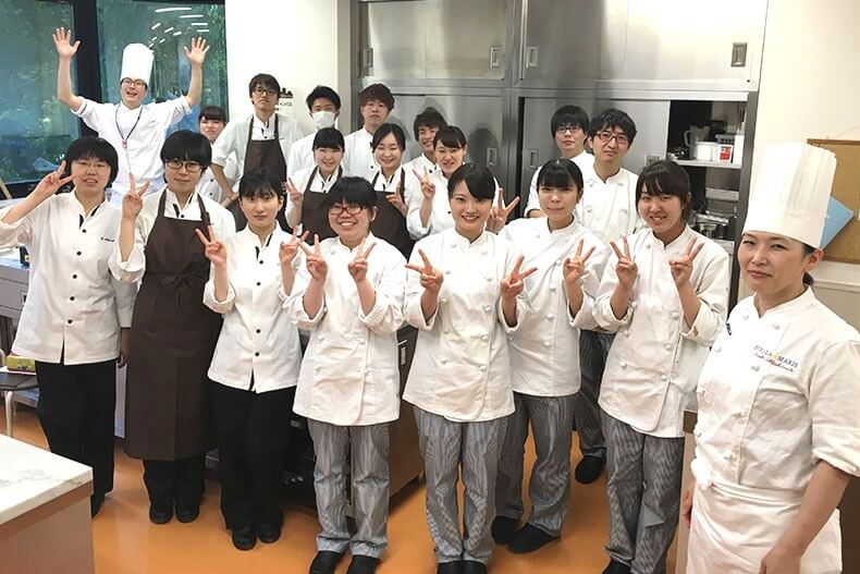 ケーキハウス STELLA☆MARIS 橋本直子パティシエールによるマジパン特別授業が行われました