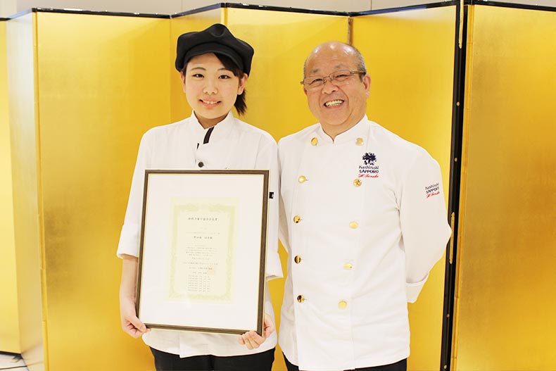 【祝】北海道洋菓子コンテストで製菓学科1年生が『釧路洋菓子協会 会長賞』を獲得しました！