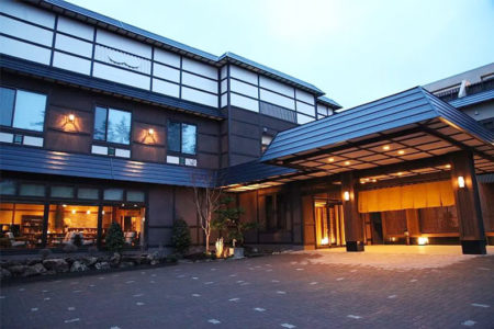 小樽を代表する老舗温泉旅館「おたる 宏楽園」を運営する『温泉宏楽園』に3名内定